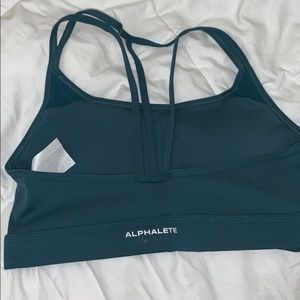 Alphalux sports bra